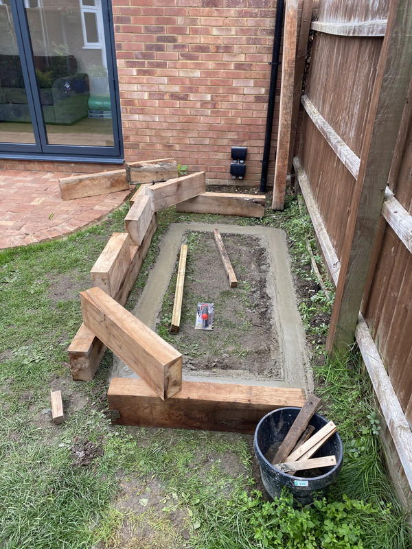 B6382B37-5D35-4225-9A9D-D3AE05BD422E