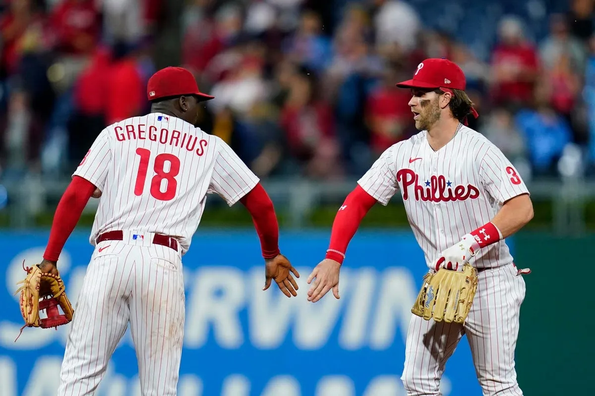 ‘Los Phillies’ acuden al juego 3 de la serie mundial con disfraces de Halloween