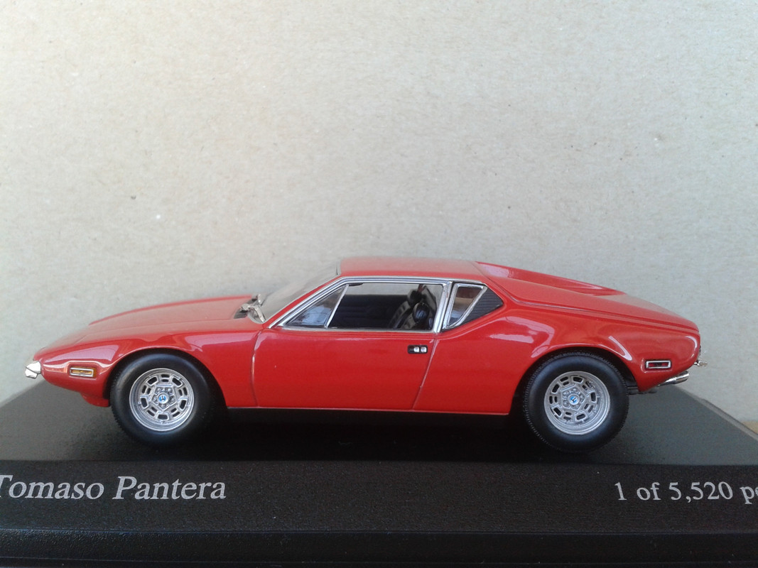 1972 De Tomaso Pantera L (Minichamps) (11)