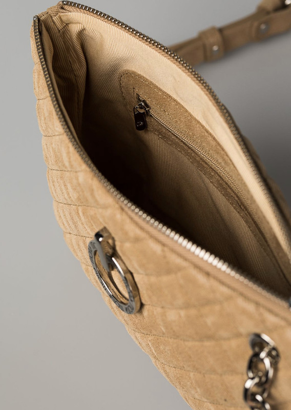 F48878EA-6BBA-4EC5-924A-DAC14E9789AC