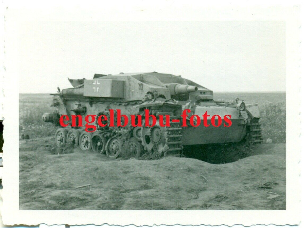 - PANZER - STURMGESCHÜTZ - STUG-ABTEILUNG ´42
