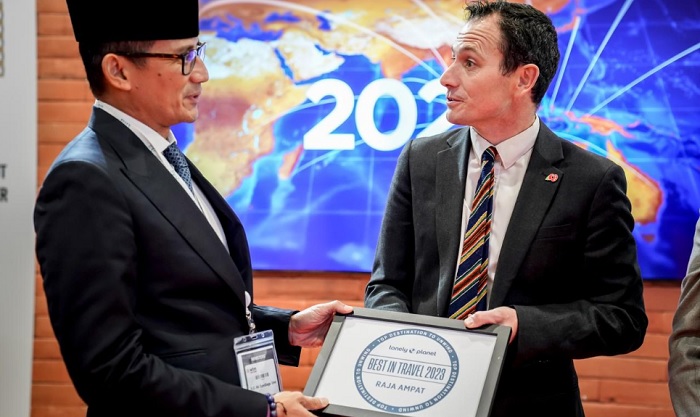 Raja Ampat terpilih menjadi salah satu dari enam destinasi global dari seluruh dunia yang harus dikunjungi (must visit location) pada tahun 2023 sebagai 'unwind destination'.