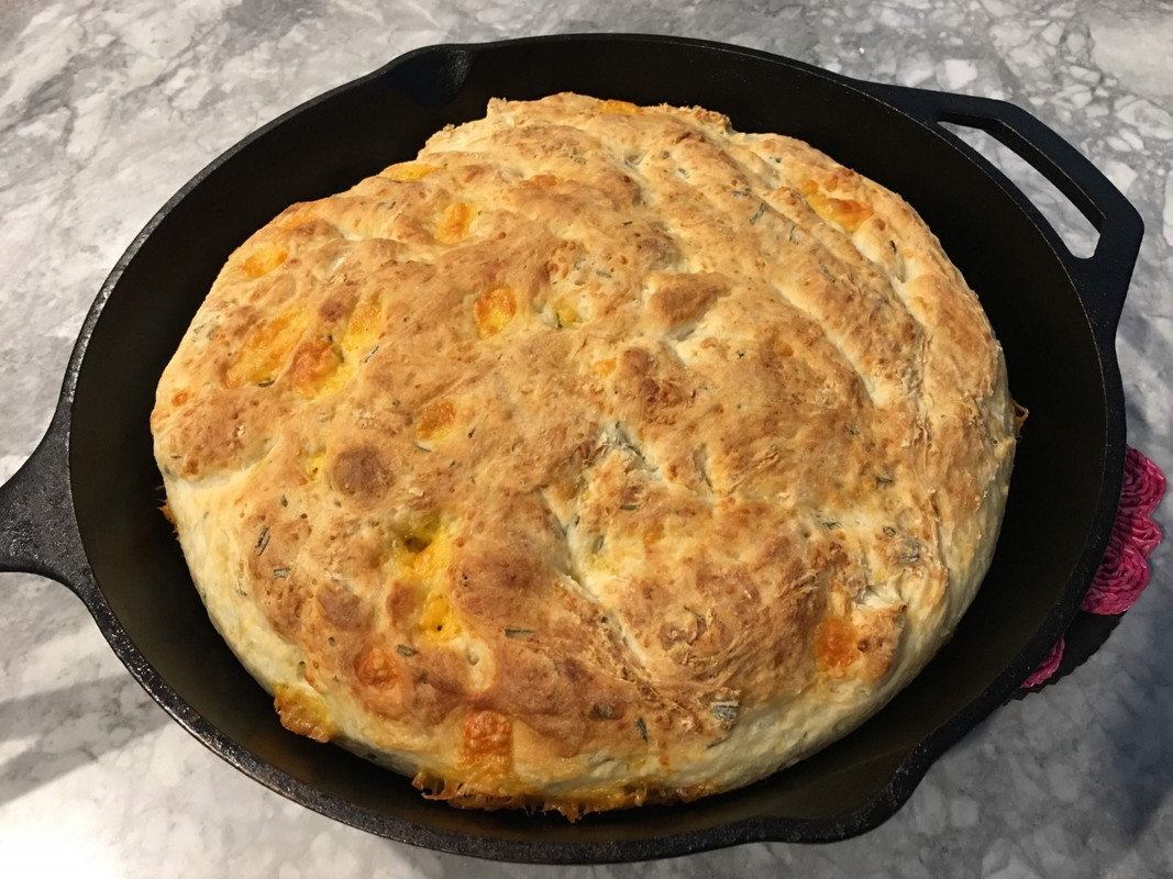 No Knead Cheddar Skillet Bread The Canuck Foodie