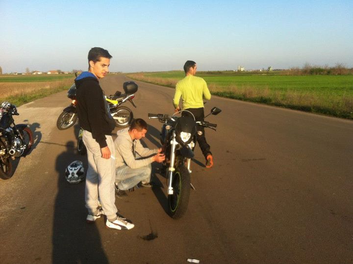 1525298_10202148032037653_1350697892_n