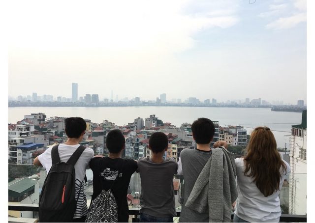 Tranh nhau 'sống ảo' ở 12 quán cafe có góc check-in bao trọn Hồ Tây - ảnh 21 tranh nhau "song ao" o 12 quan cafe co goc check-in bao tron ho tay - anh 21