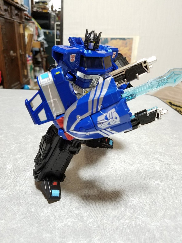 E-Hobby LG-EX Magna Convoy - In Hand Images Of D
