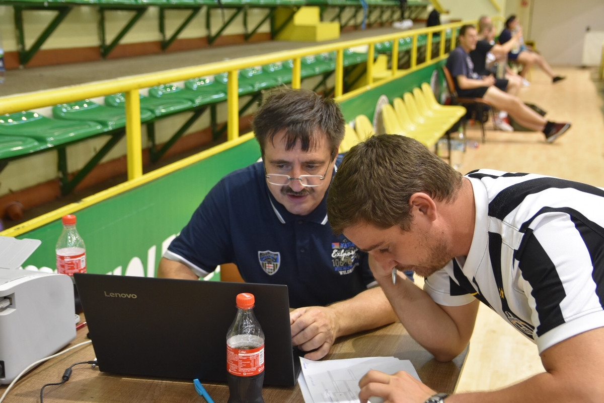 05EFC07E-D200-42C2-9954-F14380B9FB28