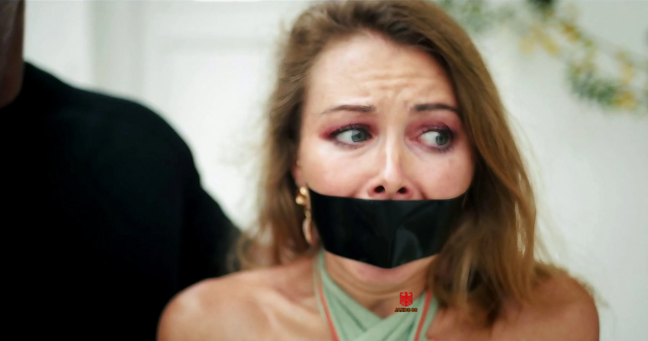 Sarah Alexandra Marks - Escape 2023