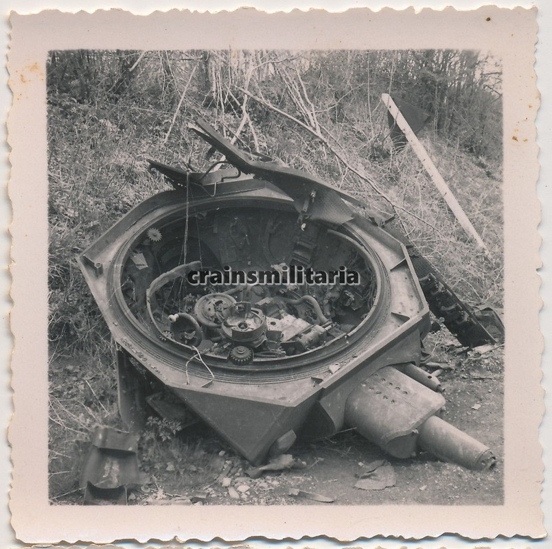 Orig. Foto zerstörte Panzer IV Tank b. STONNE Ar