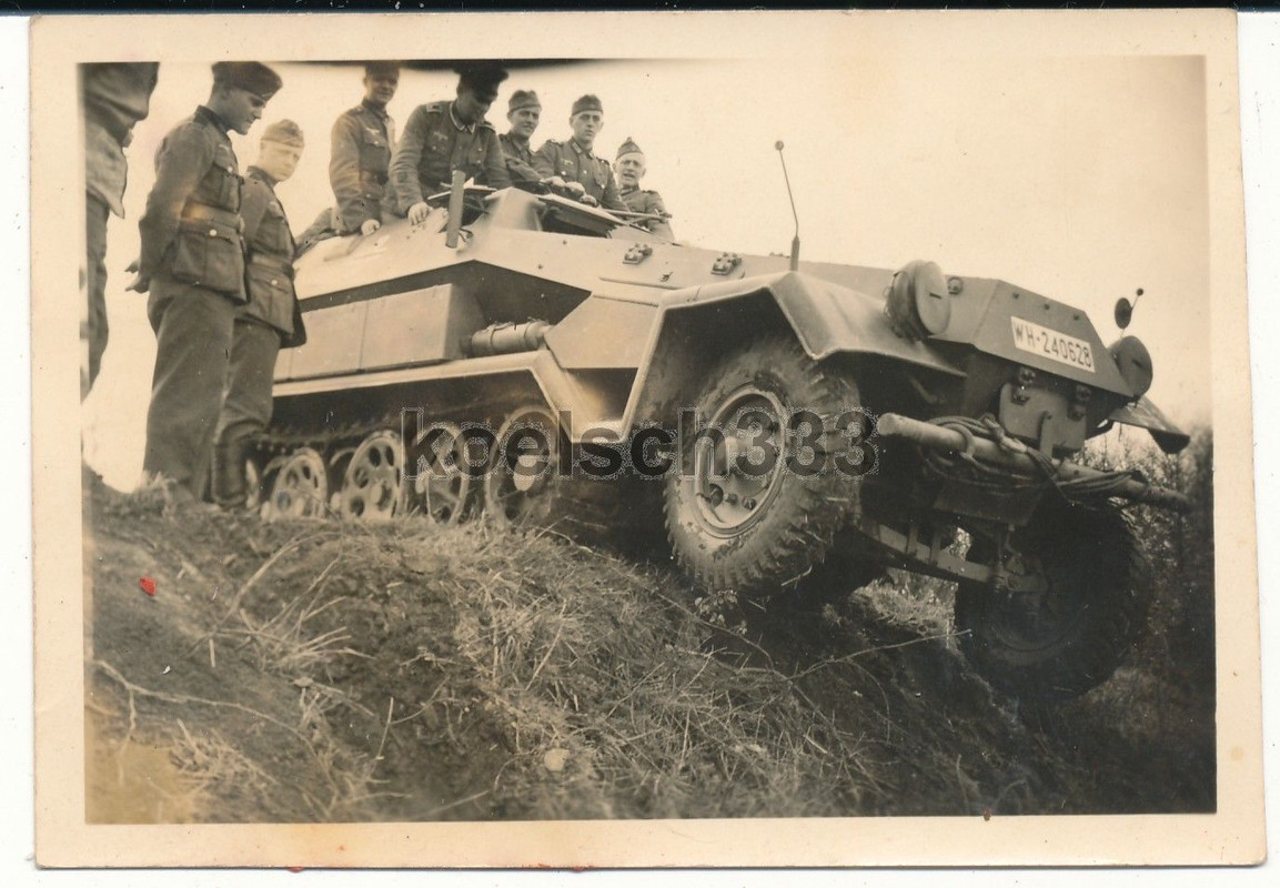 Foto Schützenpanzer Panzer Halbkette mit Kfz Ken
