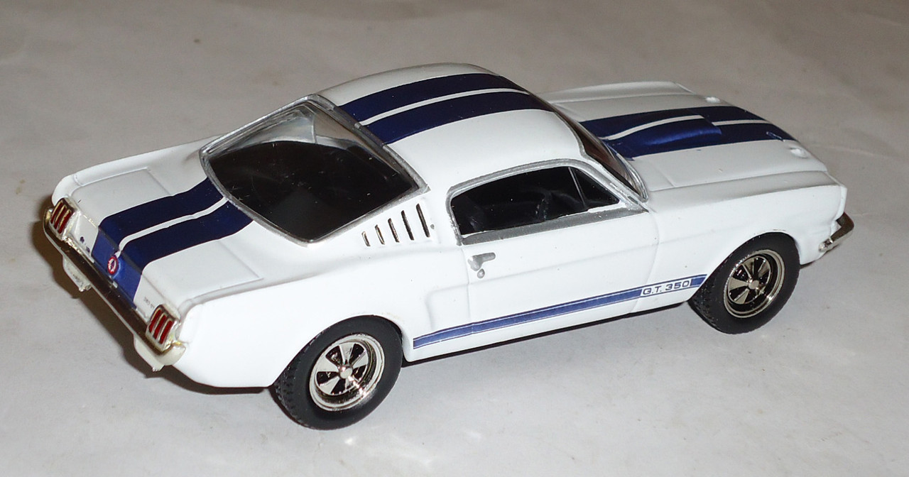 Shelby-GT350 1