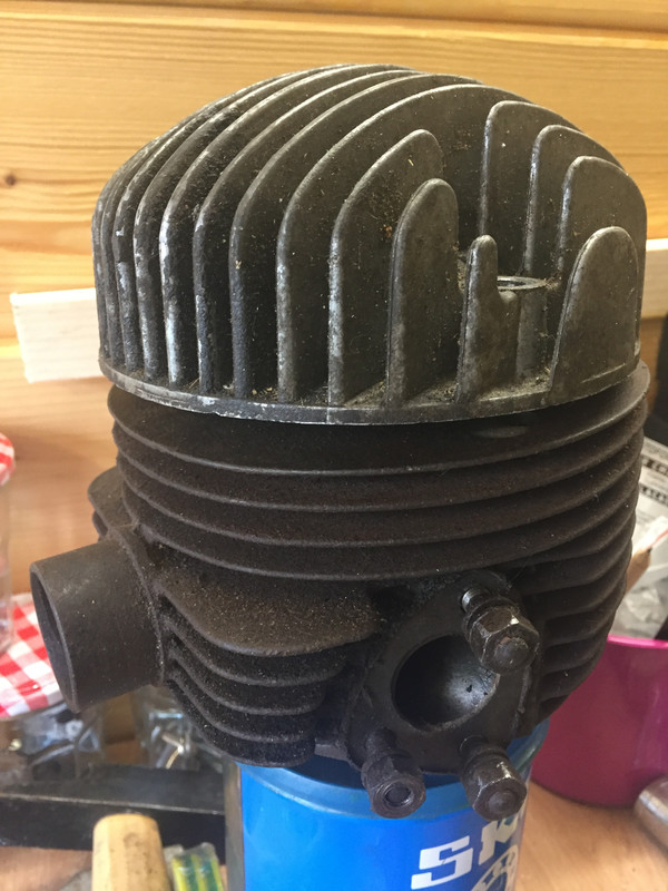 7E8EB572-3922-4DC6-811F-7877D302CA08