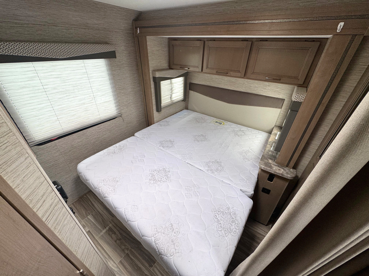 Vehicle thumbnail 36