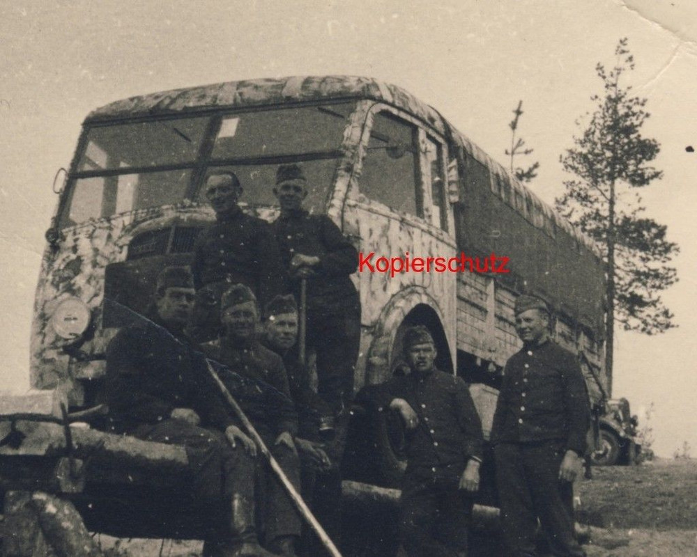 Foto OSTFRONT - französischer Beute LKW Marke RE