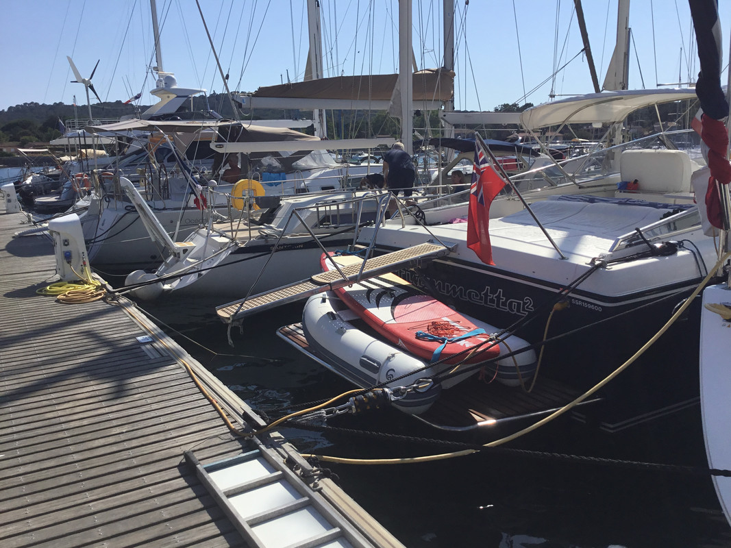 B30905ED-C6A8-43C5-B813-012B96A40A37