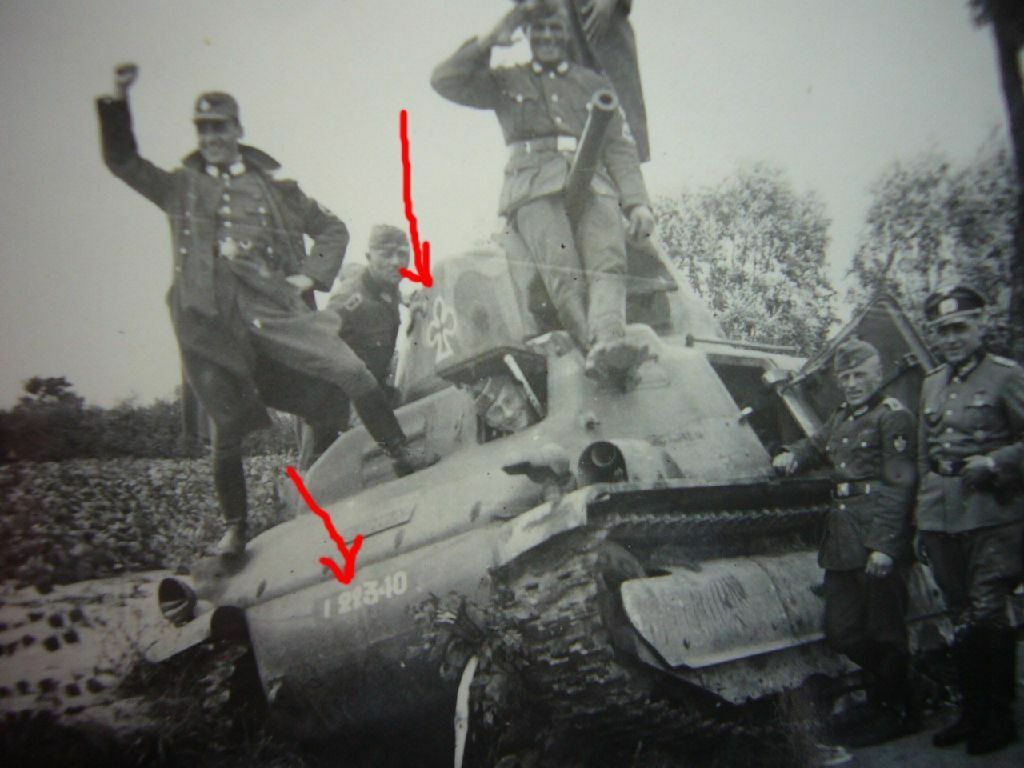 Foto bei DÜNKIRCHEN Frankreich - französischer SOMUA Panzer PIK 