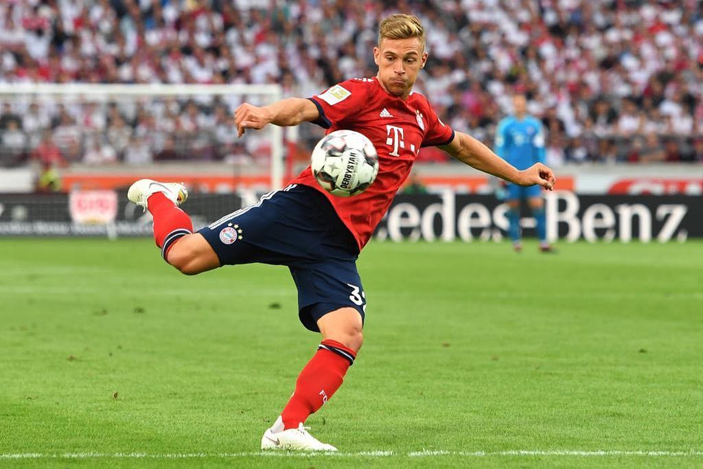 Joshua Kimmich menuai sorotan tajam saat berlaga di laga Bayern Munchen vs Borussia Dortmund dalam ajang Piala Super Jerman, Minggu (4/8/2019).
