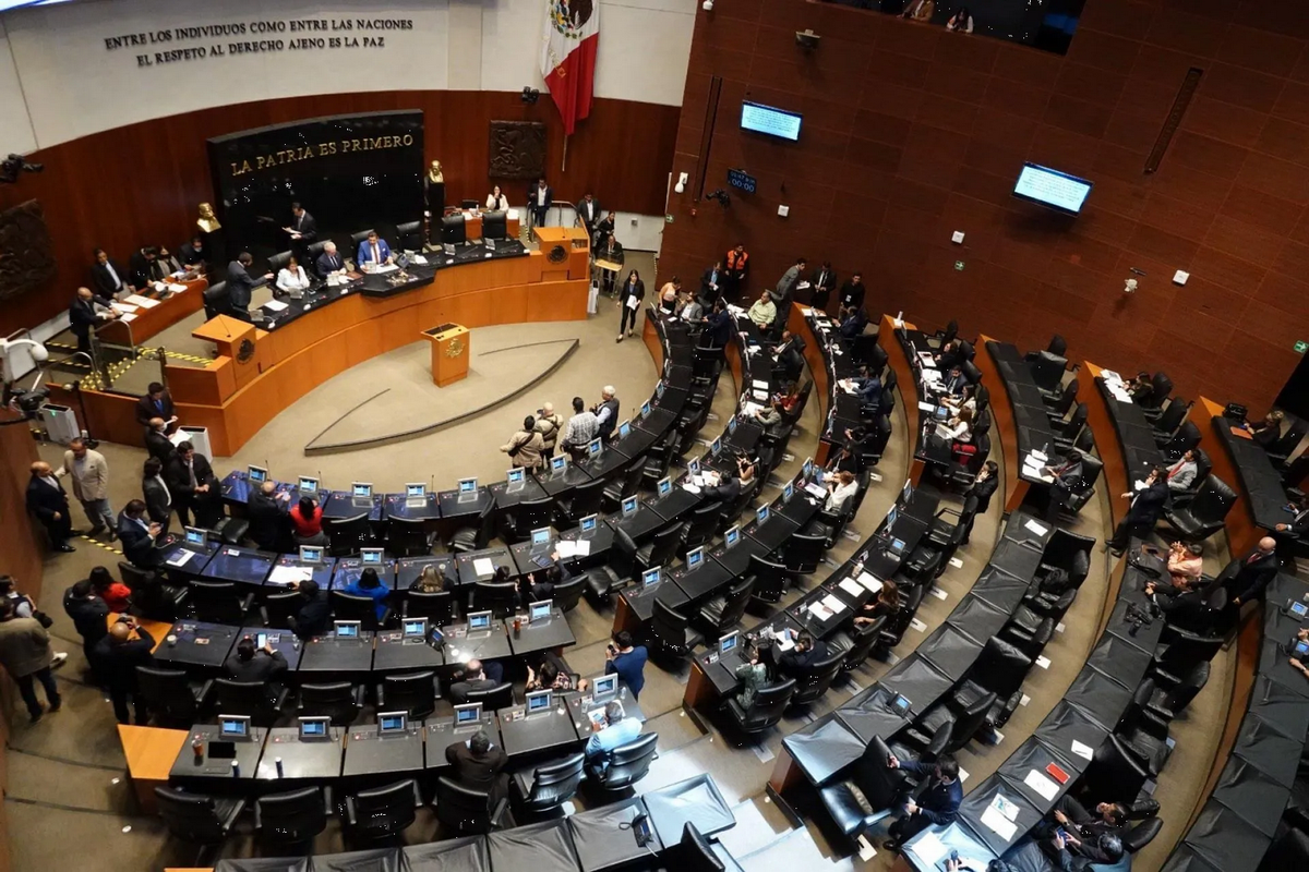Siete senadores se separan de su escaño; se alistan para campañas