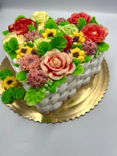 Tort kosz kwiatów