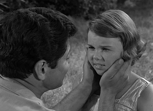 TWILIGHT-ZONE-1-FOTOR.jpg