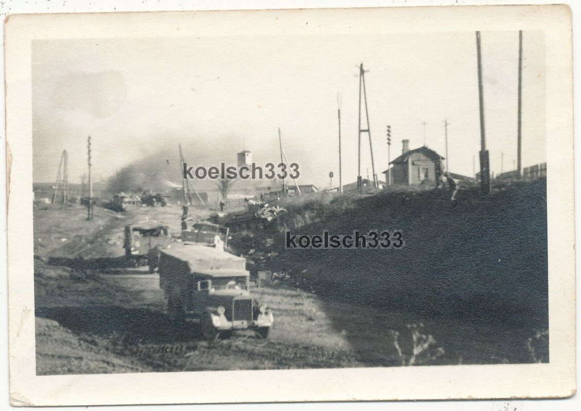 Foto Kampf gegen russische T-34 Panzer an der Ostfront Panzerschlacht Gefecht !! (3)