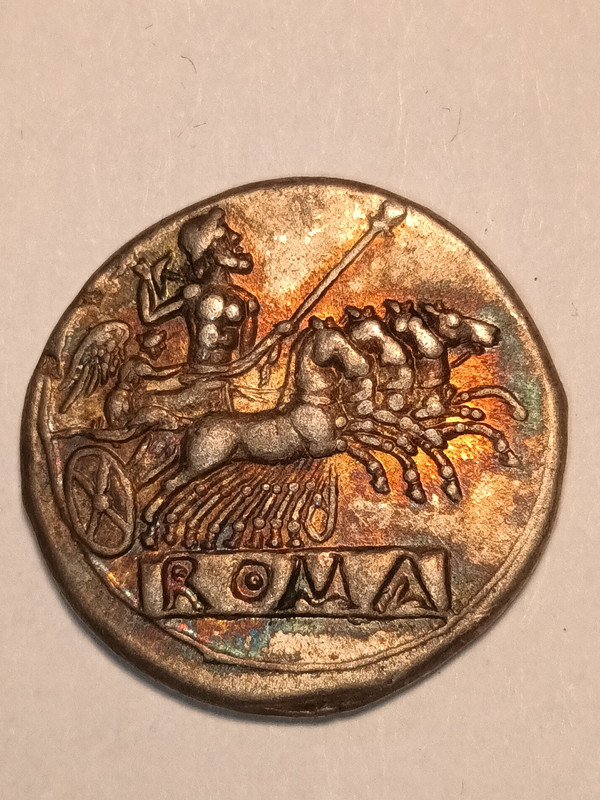 Cuadrigato (Didracma). ROMA. Júpiter en cuadriga conducida por Victoria. Roma. 20230429-143404