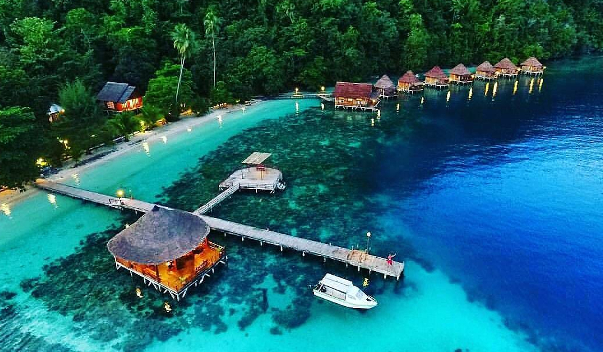 Menyusuri Wisata Pantai Ora Dimana Laut dan Langit Menyatu Indah