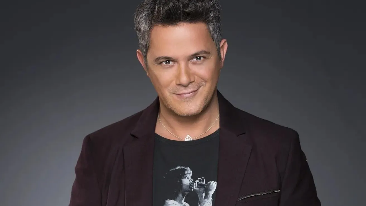 Alejandro Sanz se hace viral por no saber hacer un hilo de Twitter