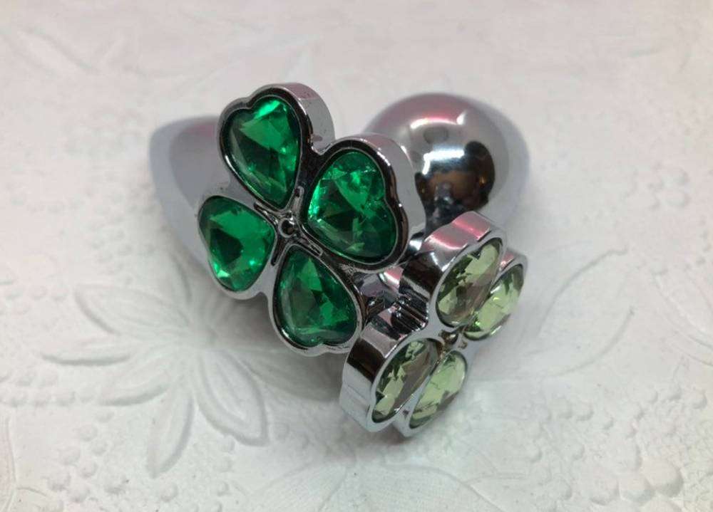plug-anal-saint-patrick.jpg