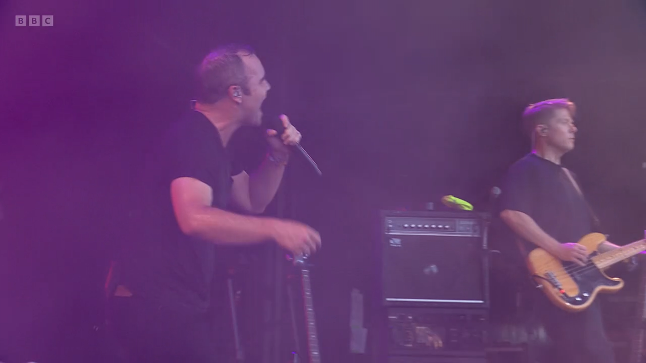 Glastonbury_2025_-_Future_Islands_m002fc82_original☛0005