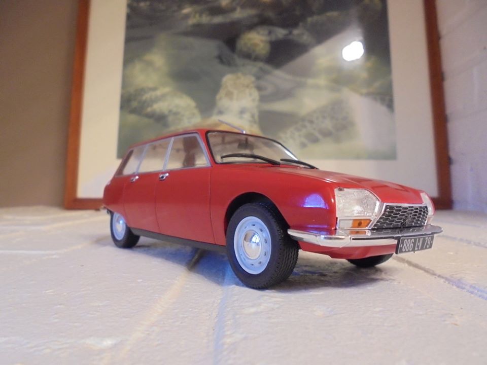 Citroen SM Presidentielle 1972 véhicule miniature Cit028 Hachette 1:24