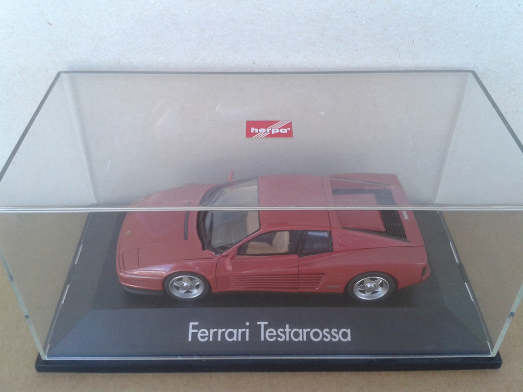 1986 Ferrari Testarossa Facelift (Herpa) (1)