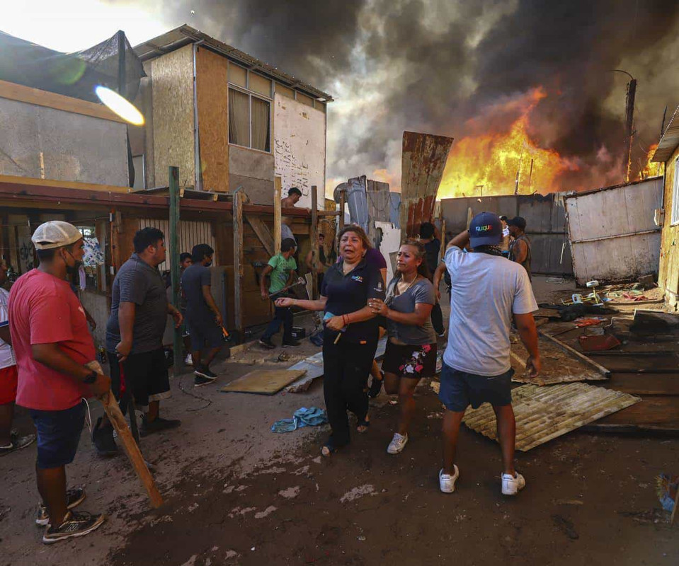 Incendio en Chile acabó con 100 casas y 400 personas sin hogar