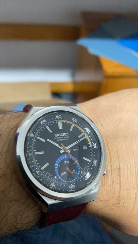 DA6460B1-6DBC-4650-ADC4-85903992151E