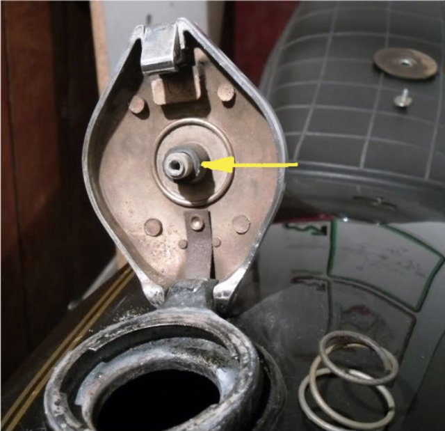 Can you replace a rusted  inner plate on a gas cap when it is riveted?