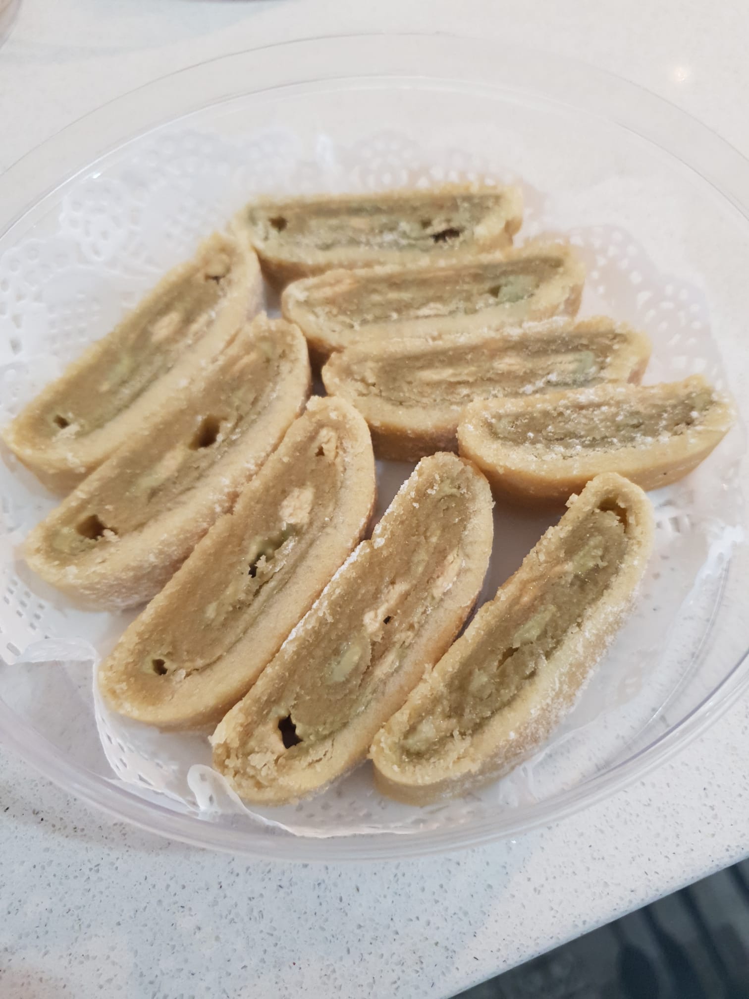 מגולגלות פיסטוק חלבה