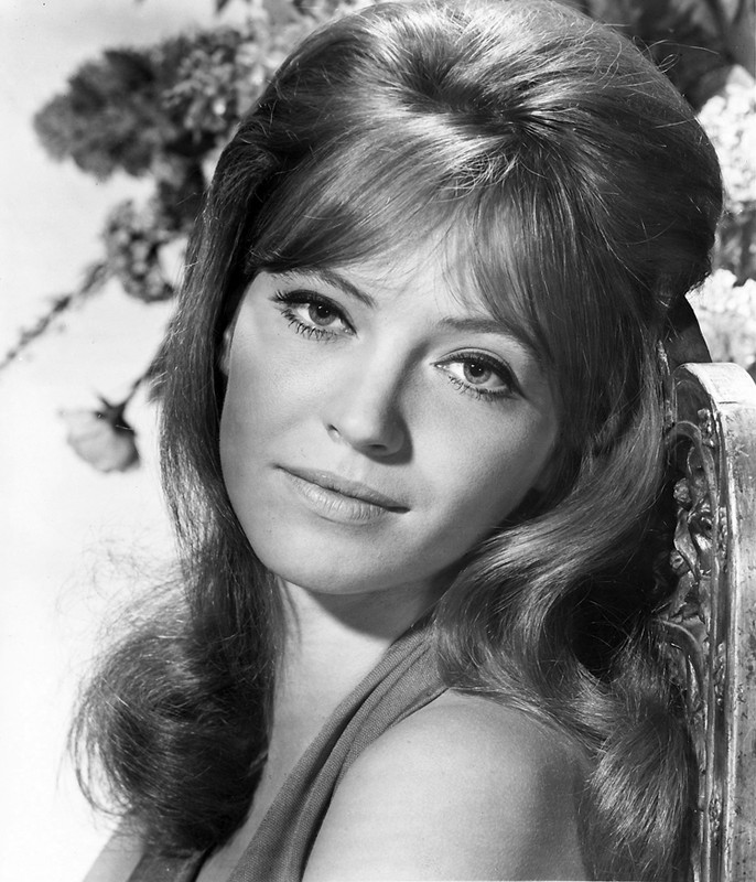 anna_karina_mc16