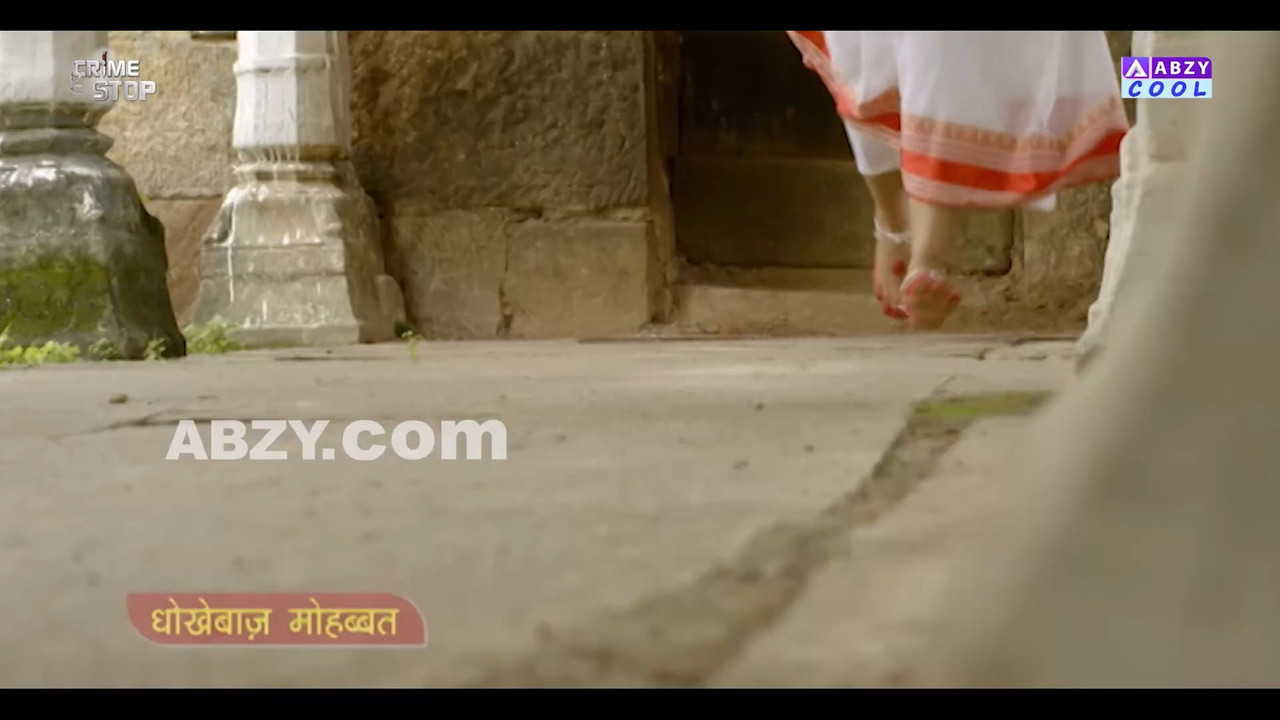 Sexy serial actress naveladn boobs in white and red saree  from crime series.mp4_snapshot_00.00.396