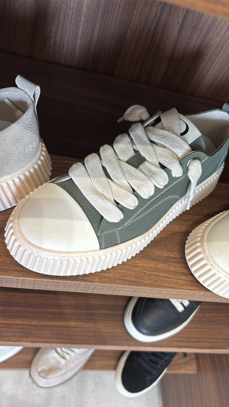 70932227 5DD5 4BE7 8829 8344B91CEC7A