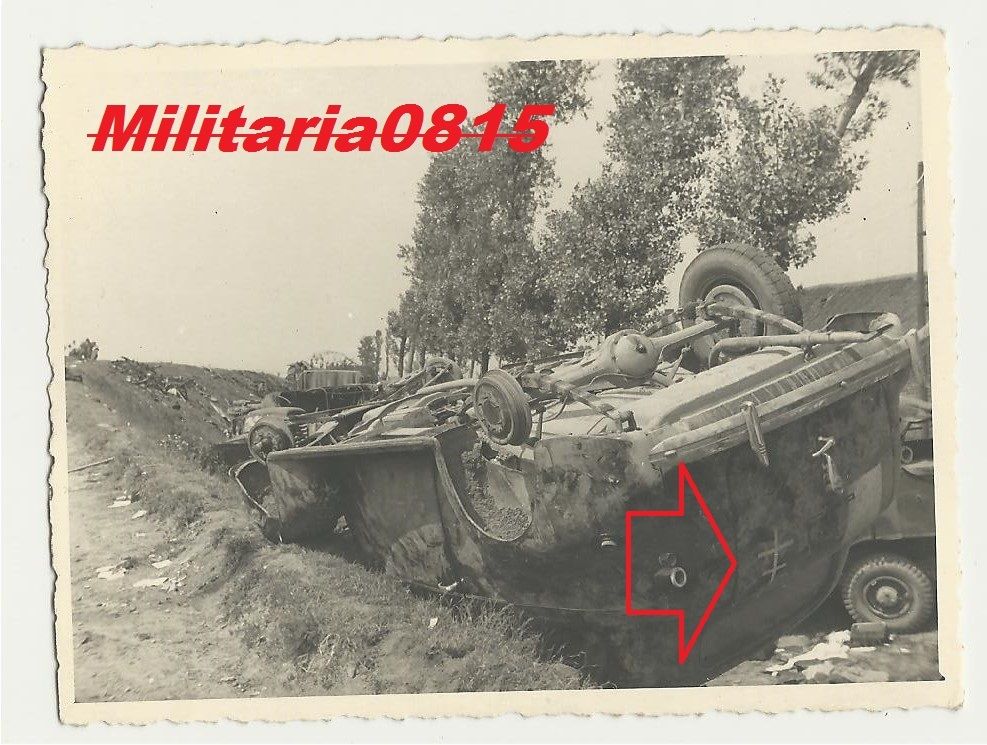 Foto 2 WK Technik Zerstörte FRanzosen Kommando P