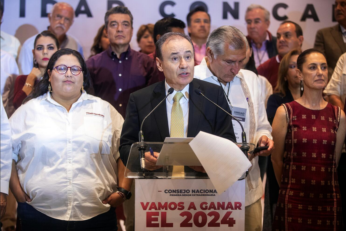Alfonso Durazo llama a Xóchitl Gálvez “pintoresca, folclórica y fake”