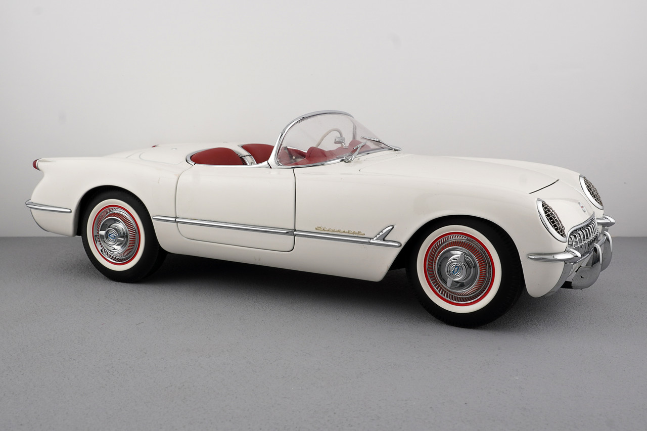 AUTOart 1/18 コルベットC1 1953年 ホワイト 品 絶版即決 Aa オート