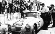 24 HEURES DU MANS YEAR BY YEAR PART ONE 1923-1969 - Page 49 60lm32-MG-A-Coup-Twin-Cam-Ted-Lund-Colin-Escott-12