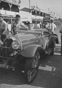 24 HEURES DU MANS YEAR BY YEAR PART ONE 1923-1969 - Page 13 34lm14-Bugatti-T-55-Charles-Brunet-Jean-Renaldi-6