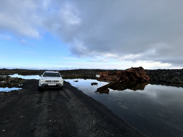 21 DIAS EN NUESTRO SEGUNDO VIAJE A LA TIERRA DEL HIELO Y FUEGO (en construccion) - Blogs de Islandia - 26/06/2025 Península de Reykjanes, pisamos la erupcion de 2023. (22)