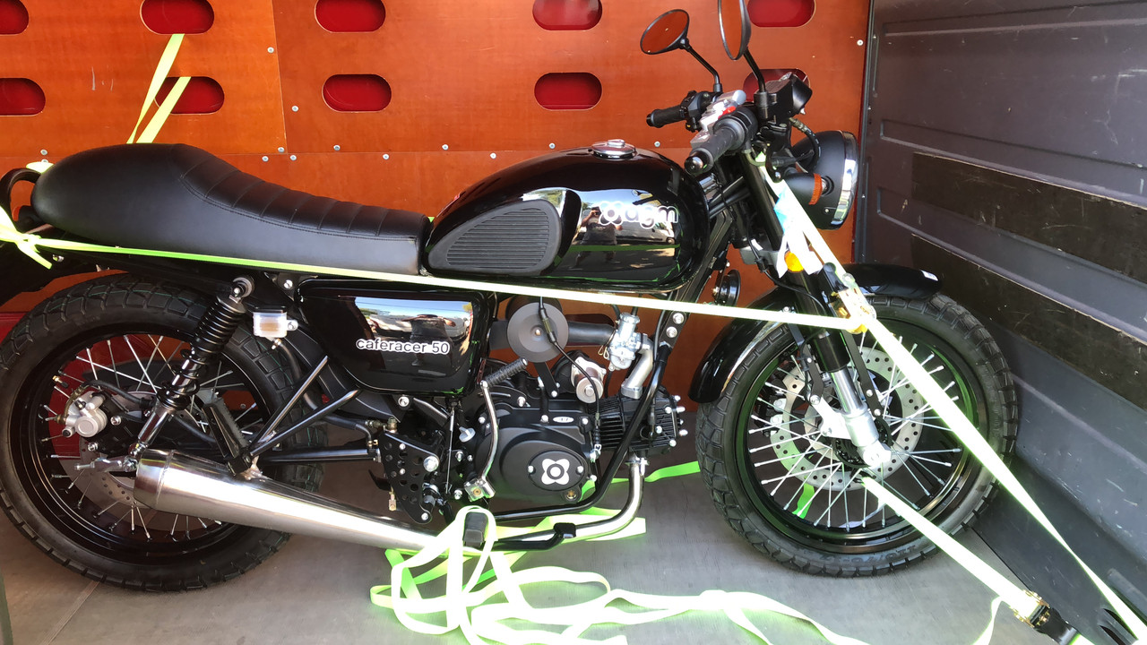 3CD73B3D-4501-4082-A9E2-45E0613168FB