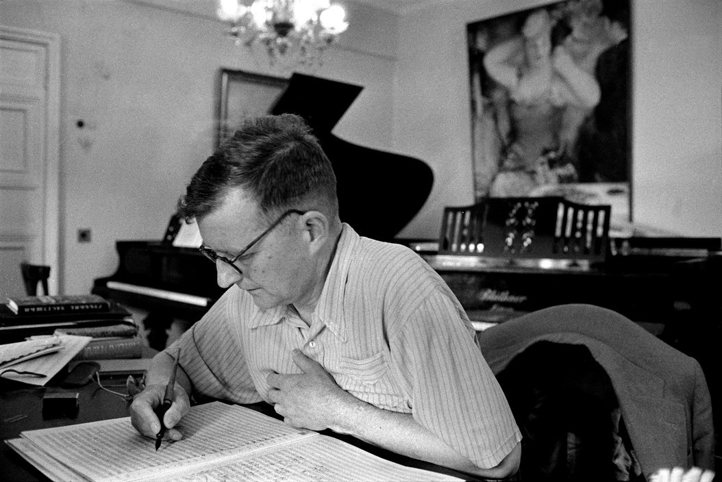 Dmitri-Shostakovich-at-home-in-Moscow-1957-Credit-photographer-Nicolas-Tikhomiroff