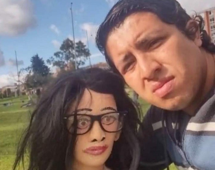 fotohombremu-ecadetrapo2