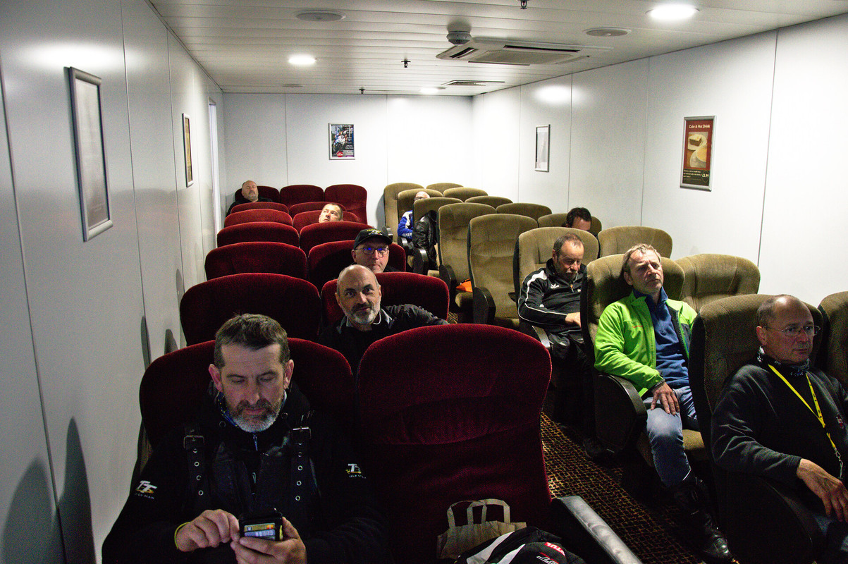 Vmax Tour 2019 au TT à l'île de Man R-DSD1138