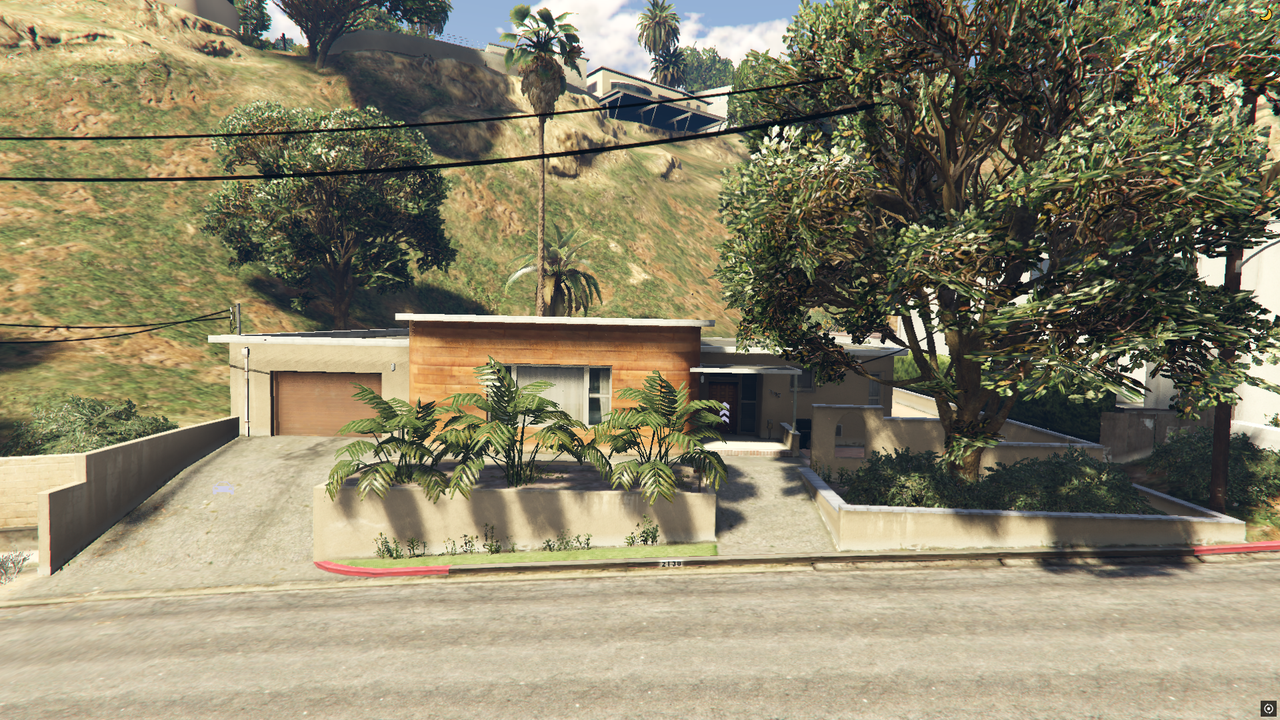 South Mo Milton Drive 3 Mid-End Apartment Interior, Occupancy: True